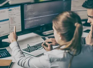 woman-at-computer